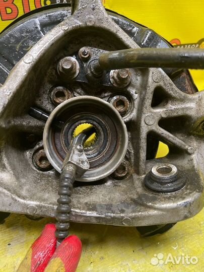 Кулак задний левый Lexus Gs300 GRS190 3grfse 2007