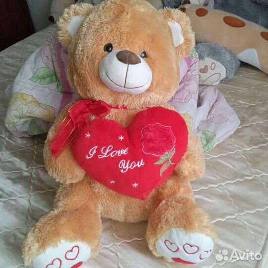 Плюшевый медведь