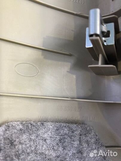 Накладка на стойку внутренняя передняя левая