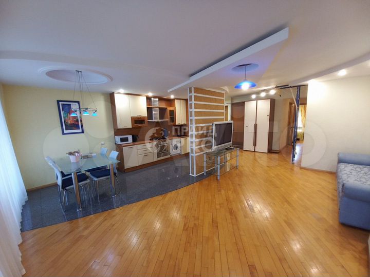 3-к. квартира, 96 м², 3/6 эт.