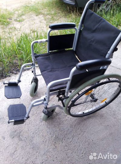 Коляска инвалидная