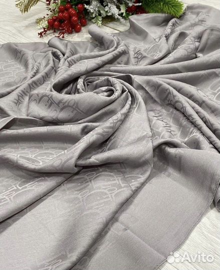 Шелковый платок Dior однотонный разные цвета