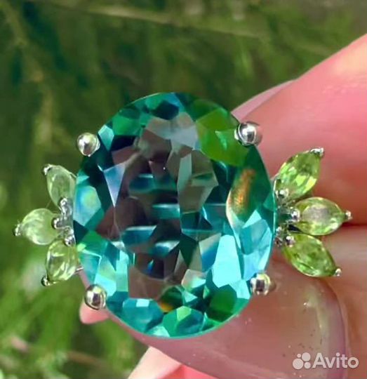 Аквамарин в серебояном кольце