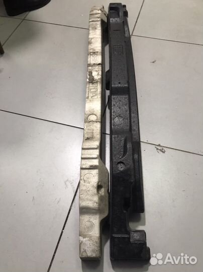 Абсорбер бампера Toyota Corolla