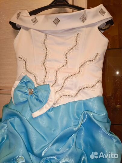 Платье праздничное