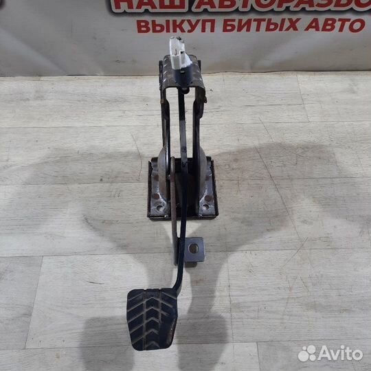 Педаль тормоза LADA Vesta седан 2019