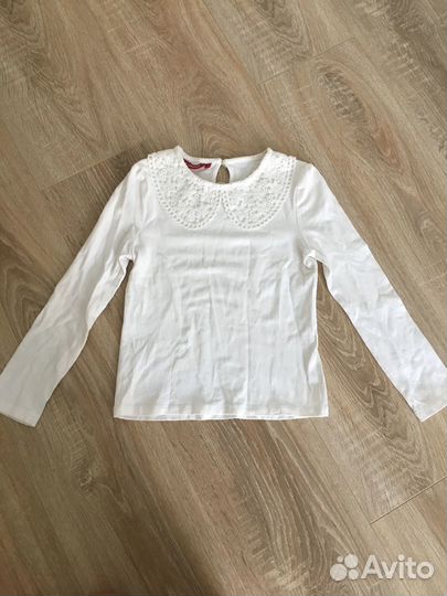 Продам школьную блузку 128 р