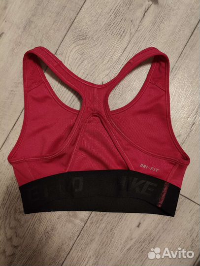 Спортивный топ nike