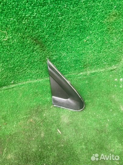 Уголок двери передний правый Mitsubishi Lancer 9