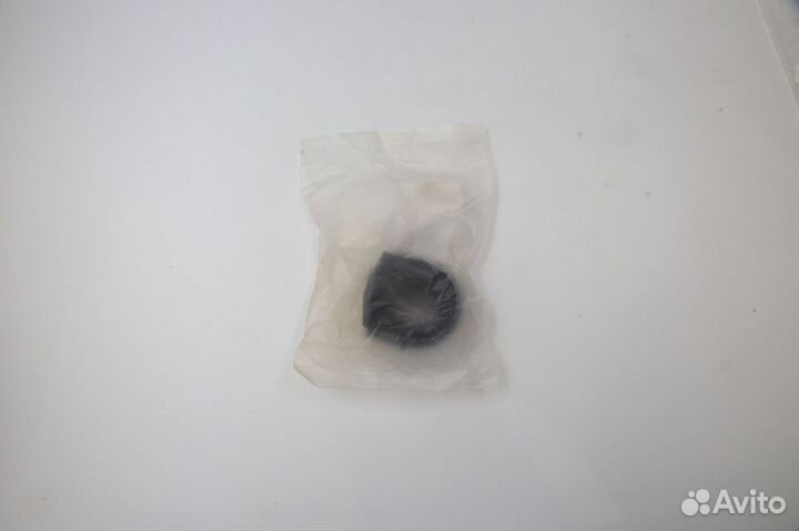 Втулка стабилизатора на Nissan Patrol Y61