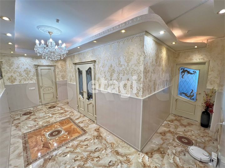 3-к. квартира, 116 м², 20/25 эт.