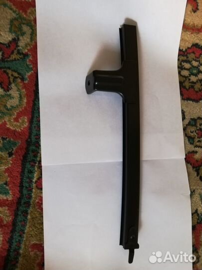 Направляющая стекла rav4