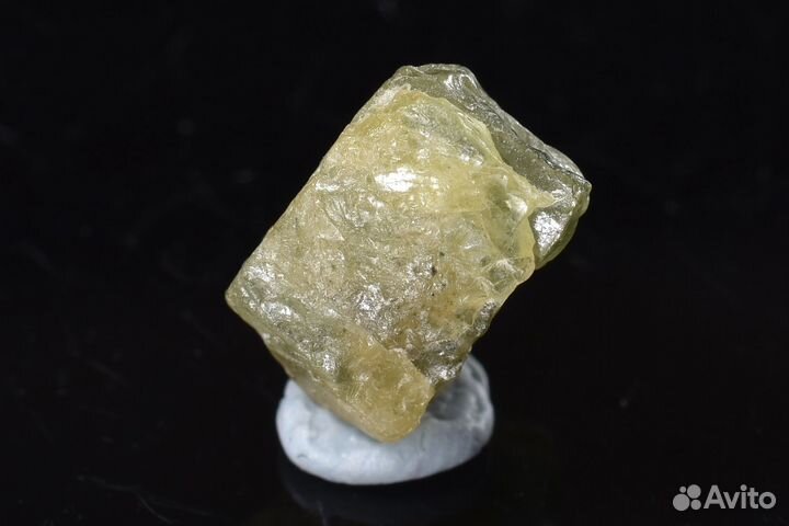 Зеленый сапфир. Лот №851