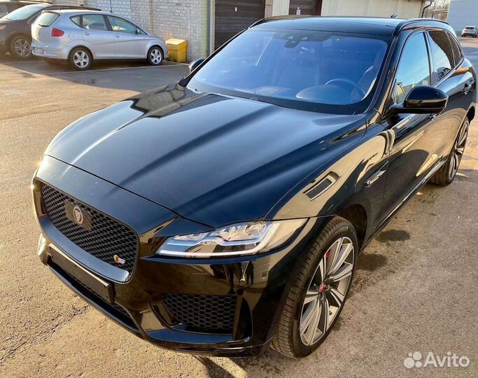 Jaguar F-Pace 2017 г на запчасти