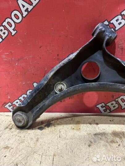 Рычаг подвески нижний передний правый Mitsubishi