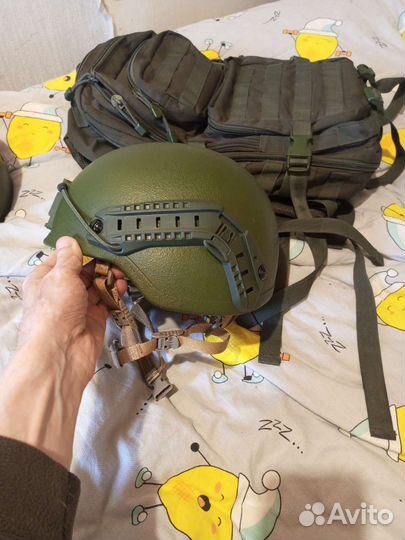 Военный шлем тактический