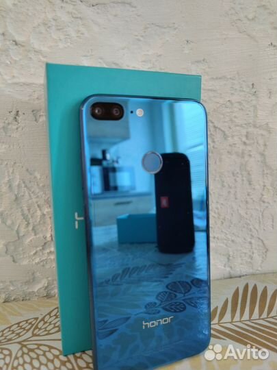 Телефон Huawei