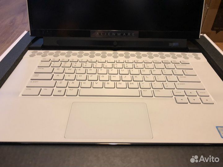 Игровой Dell Alienware m15 - i7 16GB RTX 2060 6GB