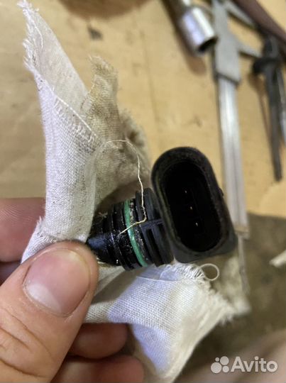 Датчик положения Распредвала Volkswagen 030907601E