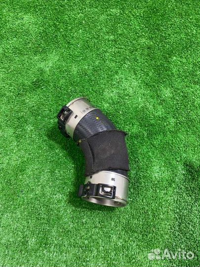 Патрубок охлаждения Mercedes-Benz A 177 608.915