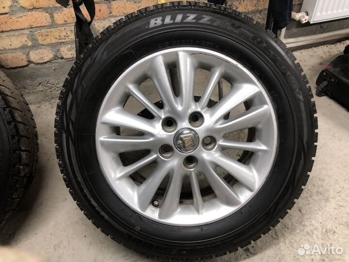 Колеса 215/60/R16 зимние crown