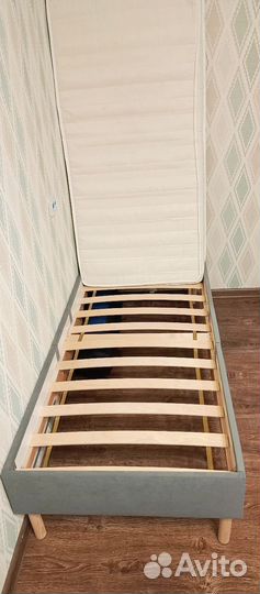 Продам детскую кровать с матрасом, новая