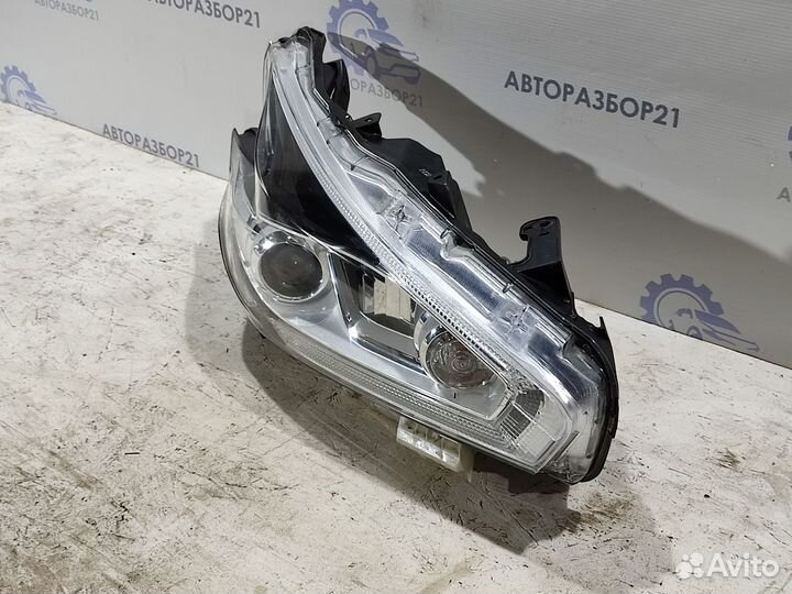 Фара правая Nissan Murano Z52