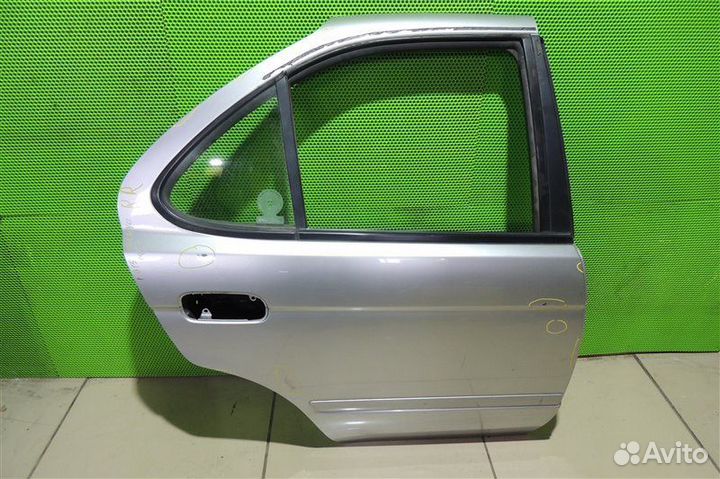 Дверь боковая задняя правая Nissan Sunny FB15