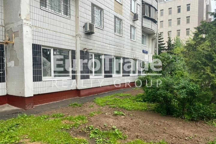 Сдам торговое помещение, 180 м²