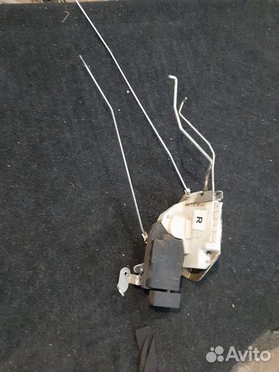 Замок двери Suzuki ignis 2008