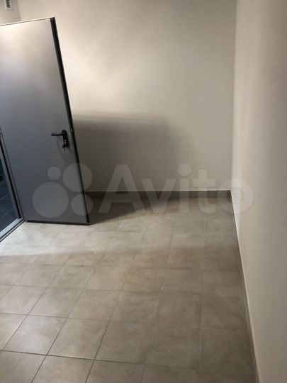 Машиноместо, 10 м²