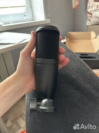 Студийный микрофон akg p120