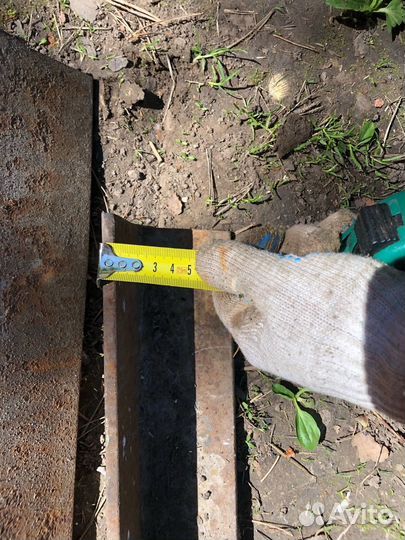 Уголок металлический