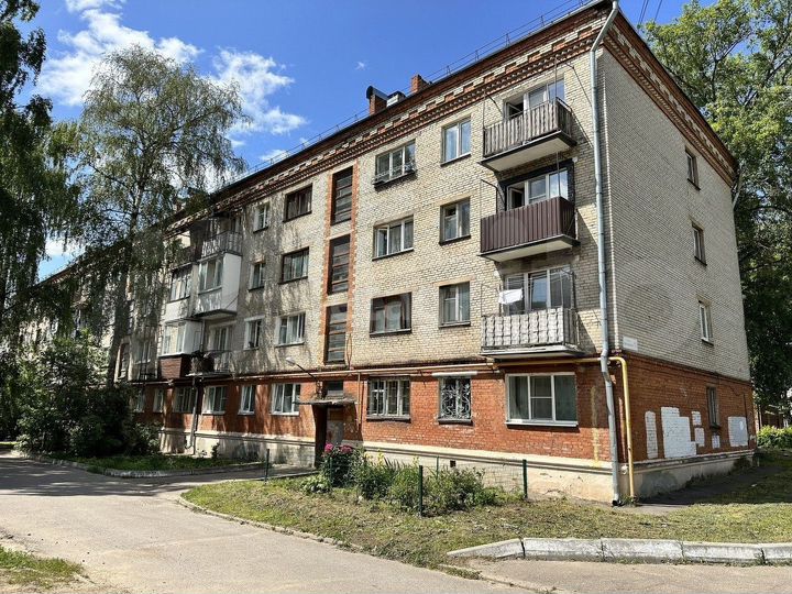 Комната 11,3 м² в 6-к., 1/4 эт.
