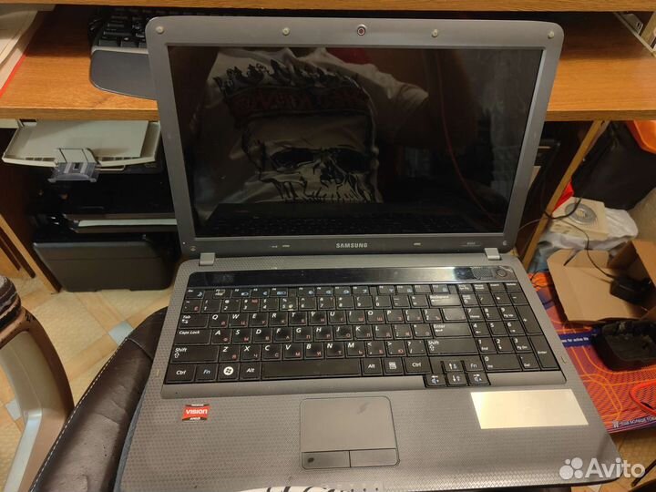 Ноутбук Samsung r525