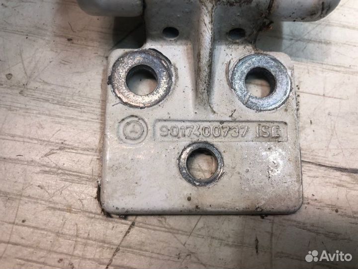 Петли задних дверей Mercedes Sprinter W909 2016