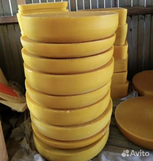 Воск пчелиный продам