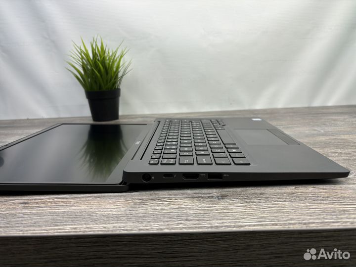 Dell Latitude 7400