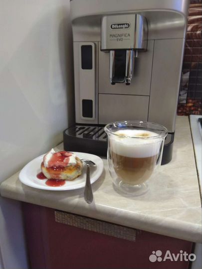Кофемашина delonghi magnifica evo