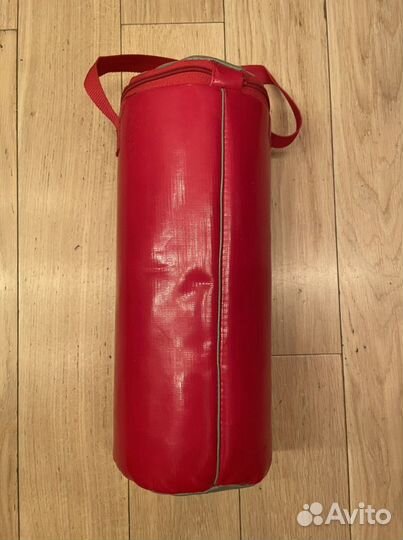 Спортивный инвентарь: вейв-борд, шлем, ракетка, гр