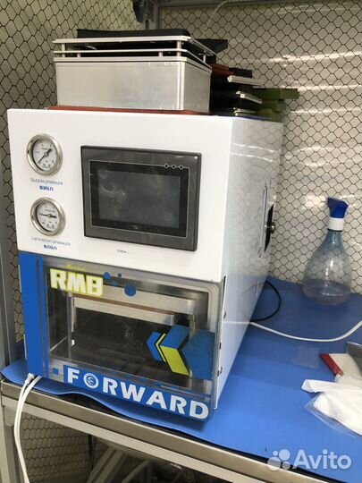 Оборудование для переклейки дисплеев RMB 2