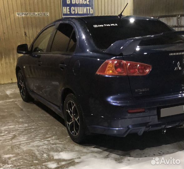 Mitsubishi Lancer 2.0 МТ, 2009, битый, 345 000 км
