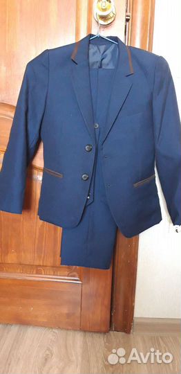 Школьный костюм тройка. 7-8 лет. Рост 128