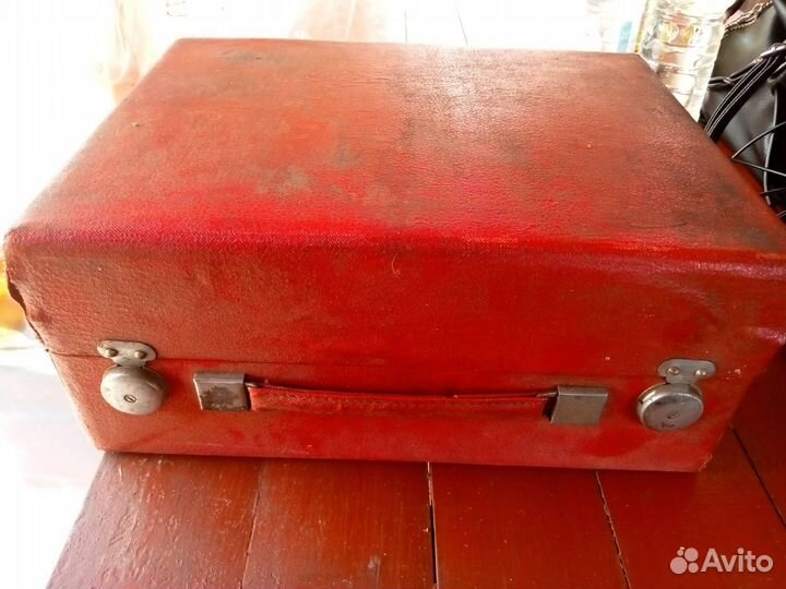 Старинный патефон