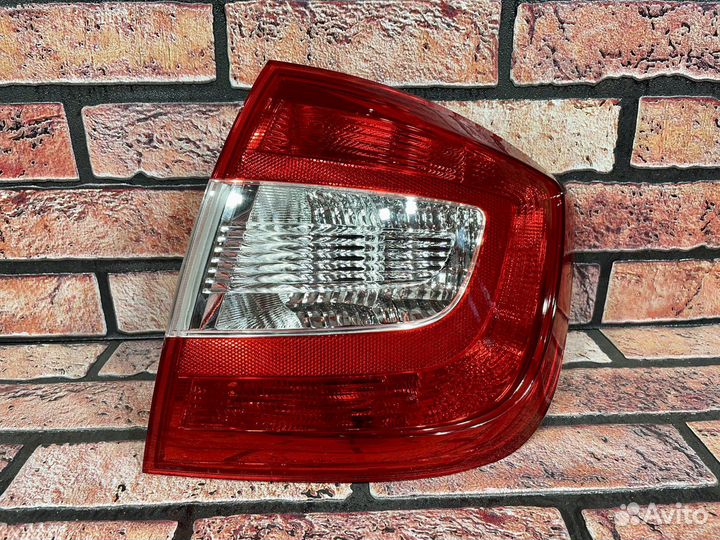Фара задняя правый skoda рапид