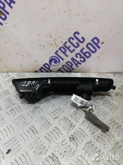 Кнопка стеклоподъемника передняя правая Renault