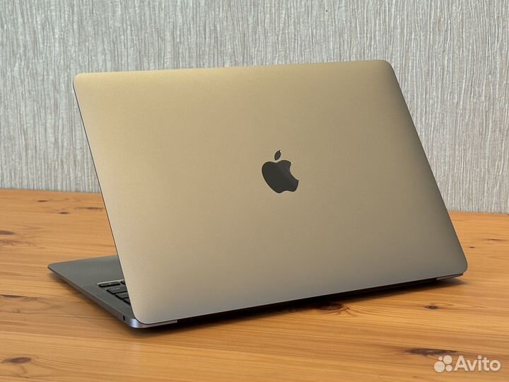 MacBook Air M1/8/256/Space Gray