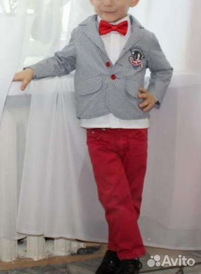 Костюм на мальчика 3-4 года