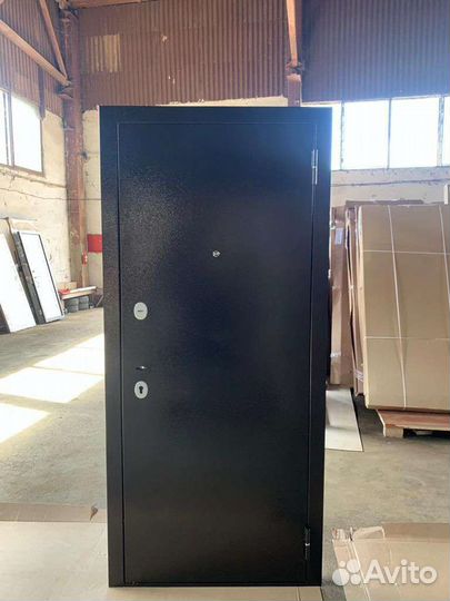 Дверь с установкой панель орех