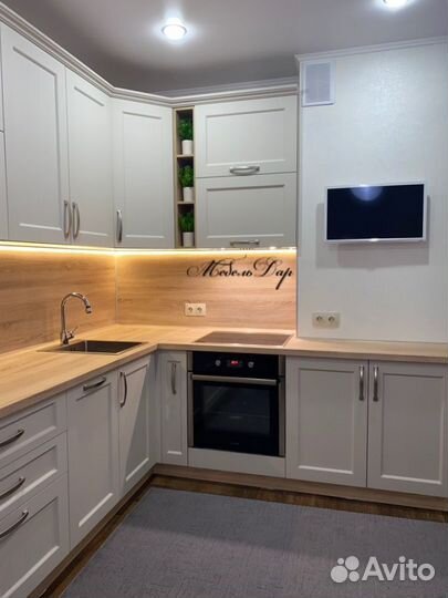 Угловой кухонный гарнитур